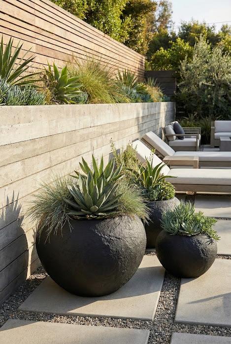 Aera Planter Wide, Black, Large