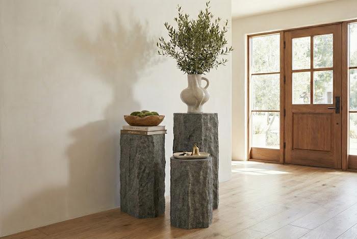 Splinter Stone Pedestal, Resin, SM