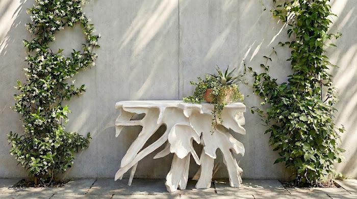 Contour Cast Root Console, White Stone